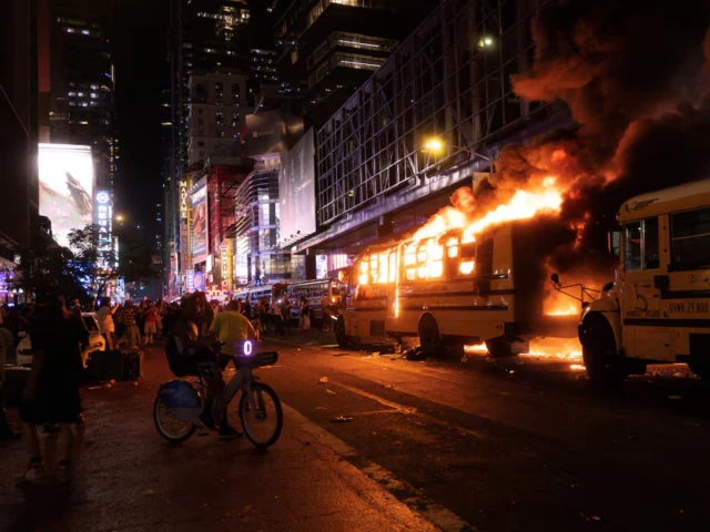 World Cup bus set alight as chaotic celebrations erupt in Manhattan after Knicks win