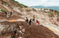 labourers dig at the rubaya coltan mine in the town of rubaya photo reuters labourers dig at the rubaya coltan mine in the town of rubaya photo reuters