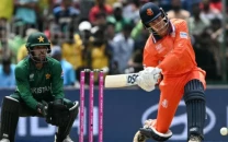 pakistan strike early as netherlands reach 129 6 in t20 world cup clash