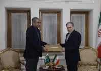 naqvi meets iran s fm araghchi photo x