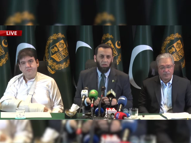 Tarar lambasts PTI and K-P govt, says ‘hours meant for governance spent plotting prisoner’s release’