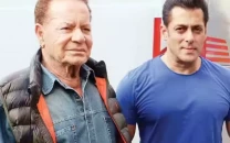 salim khan father of salman khan hospitalised in mumbai