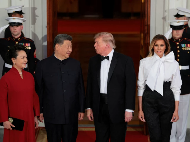 us president donald trump and first lady melania trump welcome chinese president xi jinping and his wife peng liyuan at the north portico of the white house for a state dinner in washington dc us photo reuters us president donald trump and first lady melania trump welcome chinese president xi jinping and his wife peng liyuan at the north portico of the white house for a state dinner in washington dc us photo reuters