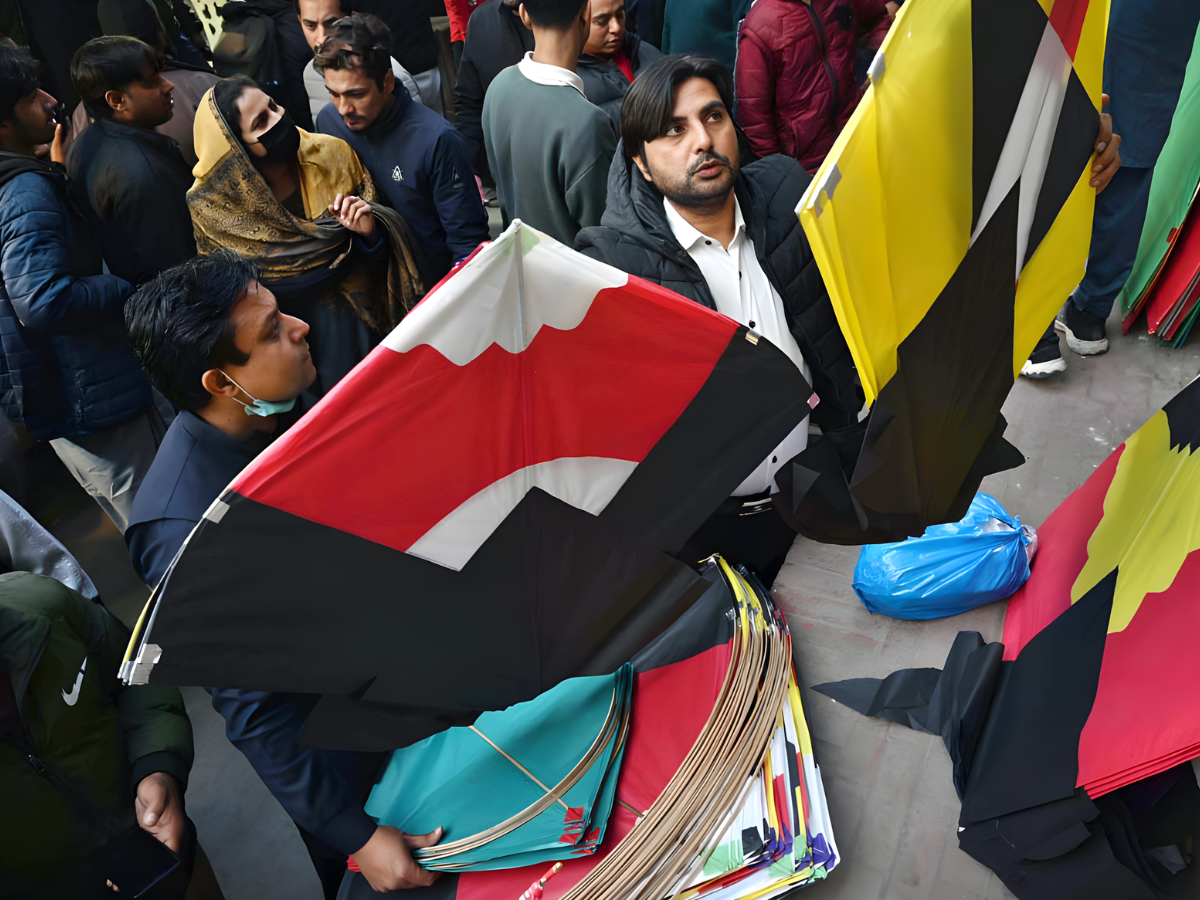 A large number of people selecting and purchasing the kites to celebrate the upcoming three-day kite flying festival (Basant) at local market in the Provincial Capital. PHOTO: APP