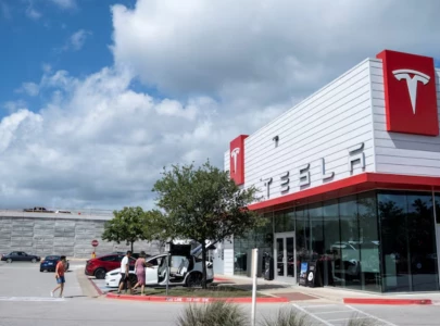 tesla driver accelerated into house in fatal texas crash ntsb says