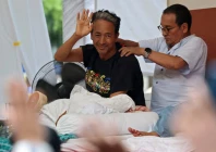 sonam wangchuk an indian education reformer who has been on hunger strike gestures as he recieves a back massage during a sit in protest called by cockroach janta party cjp demanding the resignation of indian education minister dharmendra pradhan at jantar mantar in new delhi india photo reuters sonam wangchuk an indian education reformer who has been on hunger strike gestures as he recieves a back massage during a sit in protest called by cockroach janta party cjp demanding the resignation of indian education minister dharmendra pradhan at jantar mantar in new delhi india photo reuters