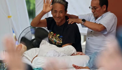 sonam wangchuk an indian education reformer who has been on hunger strike gestures as he recieves a back massage during a sit in protest called by cockroach janta party cjp demanding the resignation of indian education minister dharmendra pradhan at jantar mantar in new delhi india photo reuters sonam wangchuk an indian education reformer who has been on hunger strike gestures as he recieves a back massage during a sit in protest called by cockroach janta party cjp demanding the resignation of indian education minister dharmendra pradhan at jantar mantar in new delhi india photo reuters