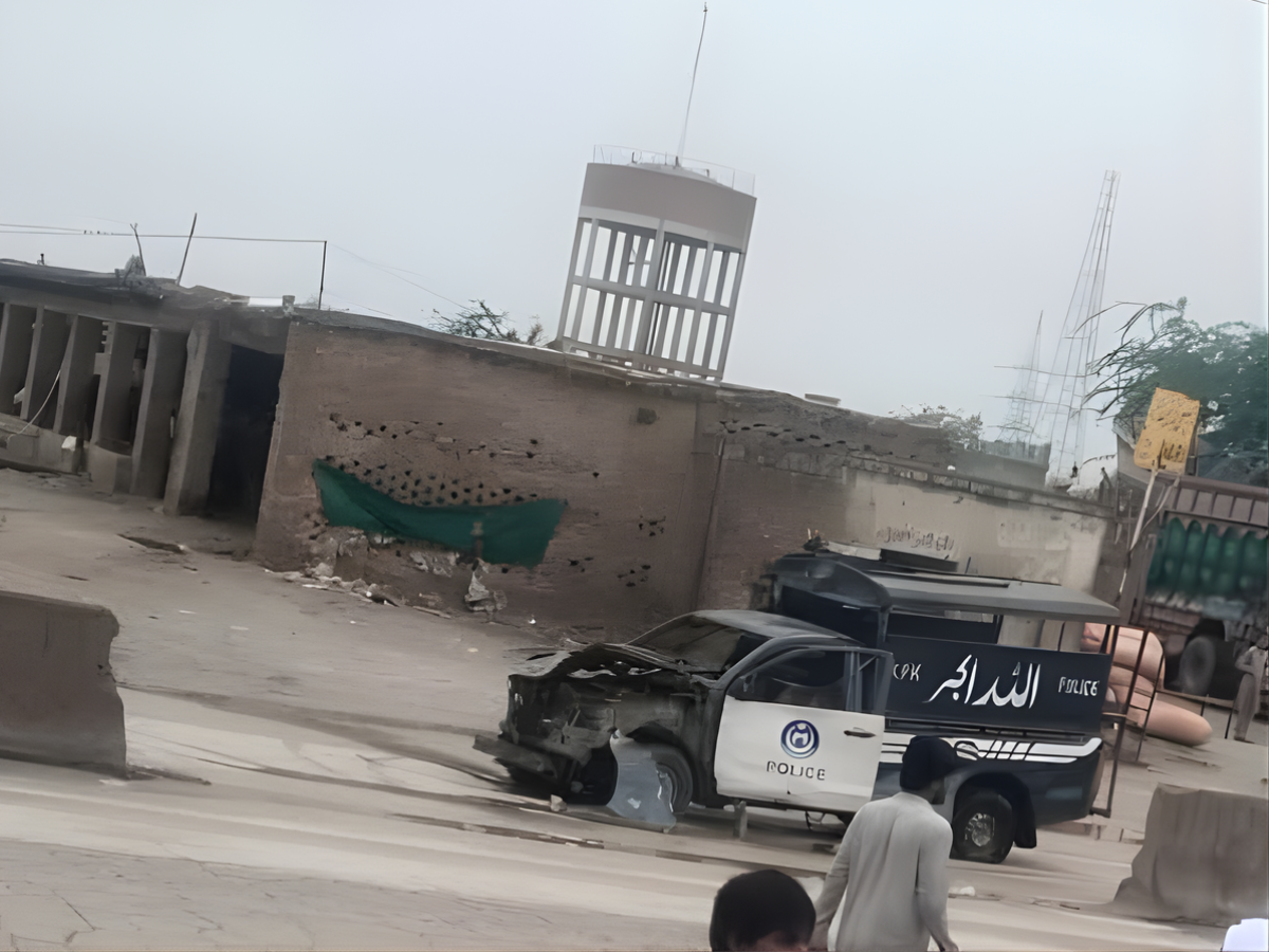 Five police personnel injured in IED attack on patrol in Lakki Marwat