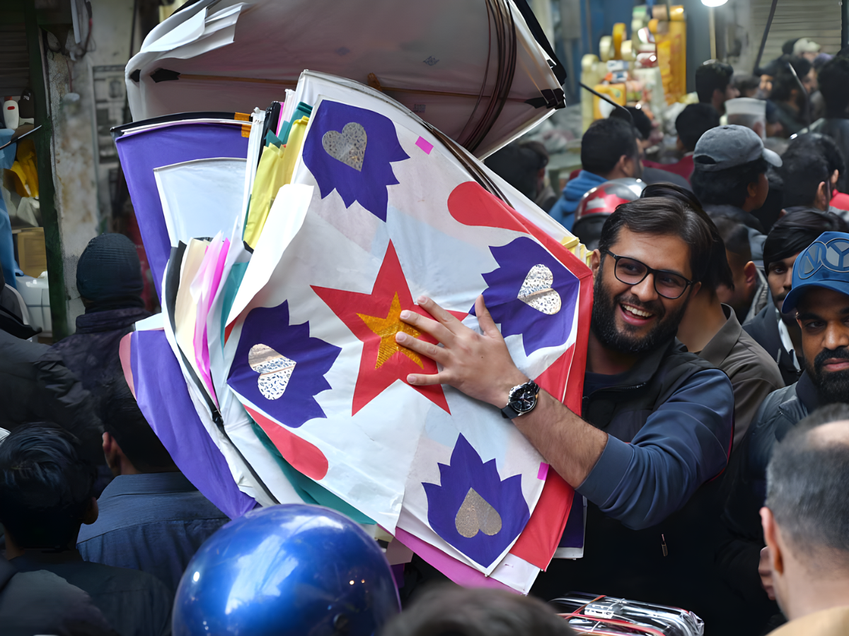 A large number of people selecting and purchasing the kites to celebrate the upcoming three-day kite flying festival (Basant) at local market in the Provincial Capital.  PHOTO: APP