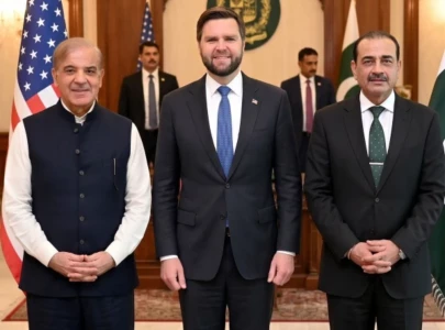 exceptional hosts real statesmanship jd vance lauds pm shehbaz cdf asim munir for us iran talks