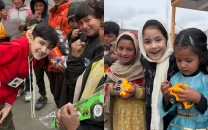 shiraz muskan distribute eidi to village children shiraz muskan distribute eidi to village children