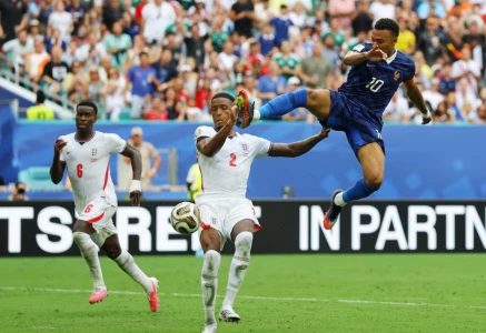 soccer football   fifa world cup 2026   bronze final   france v england   miami stadium miami gardens florida us   july 18 2026 france s kylian mbappe in action with england s ezri konsa photo reuters