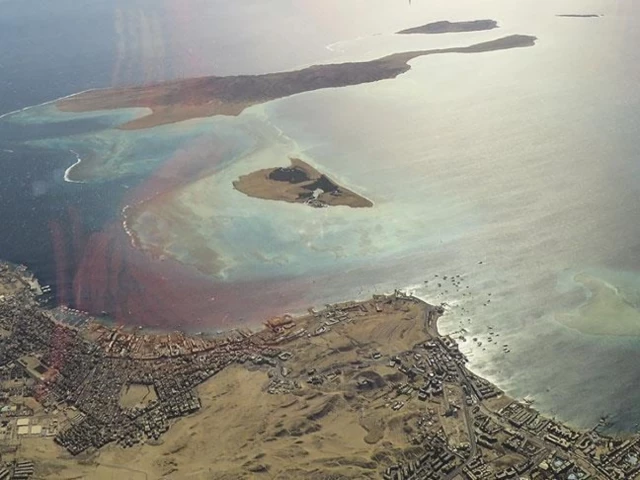 Iran issues air warning over Hormuz drills as US steps up military presence