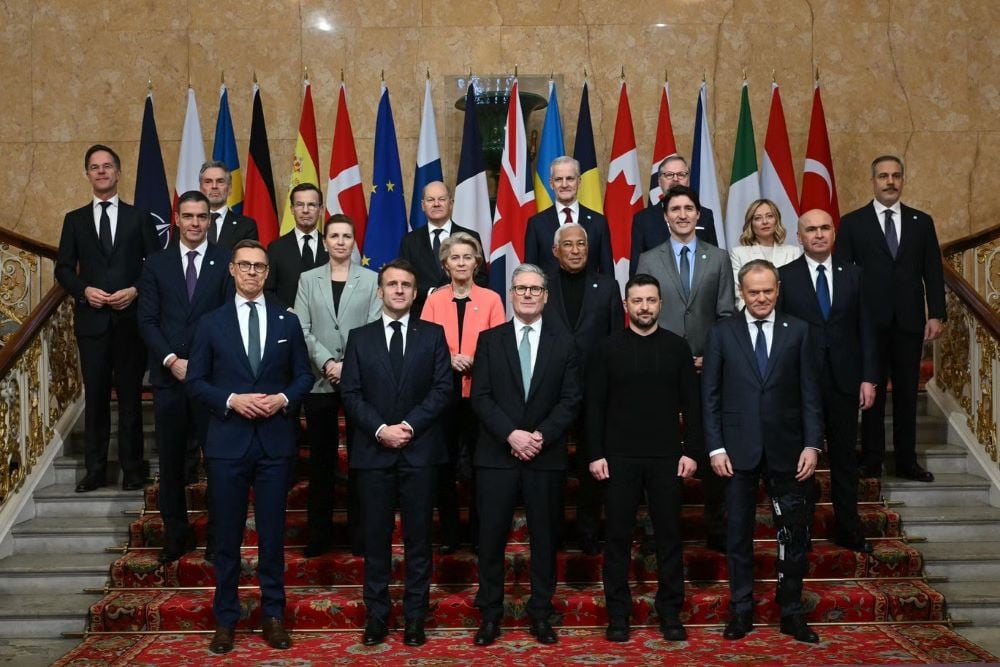 prime minister sir keir starmer joins european leaders for a photo during a leaders summit on the situation in ukraine at lancaster house london photo pa wire