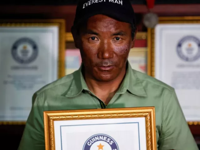 nepal sherpa scales everest for record 30th time nepal sherpa scales everest for record 30th time