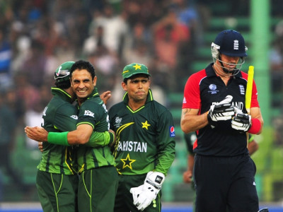 pakistan s inexperienced batsmen experiment is not an option