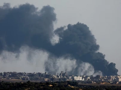 israeli forces push into gaza from north and south israeli forces push into gaza from north and south