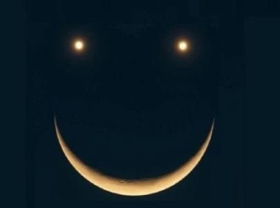 cosmic emoji venus saturn and moon to form smiley face in sky on april 25 cosmic emoji venus saturn and moon to form smiley face in sky on april 25