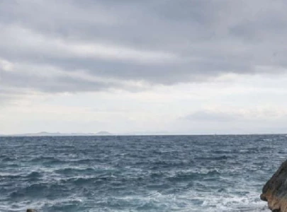 seven dead as migrant boat capsizes near greek island