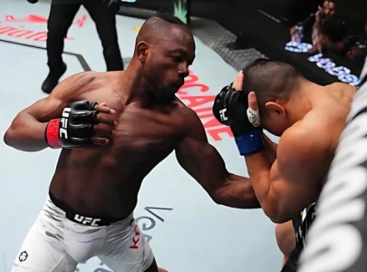 manel kape s ufc vegas 103 tko win sparks eye pokes controversy