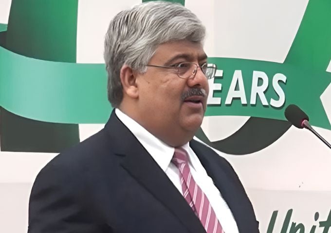 pakistani elite hid billions reveals fbr chief