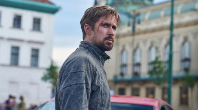 has netflix found its bond ryan gosling stars in spy movie the gray man