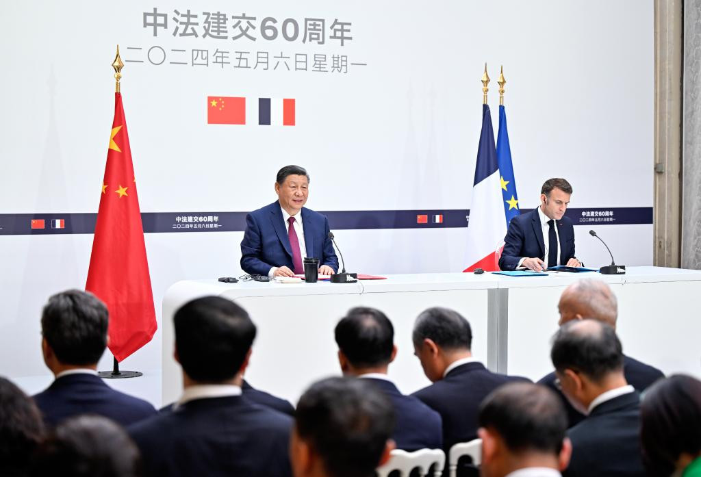 chinese president xi jinping and his french counterpart emmanuel macron jointly meet the press in paris france may 6 2024 xinhua yin bogu