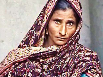 family kills two robbers in self defence