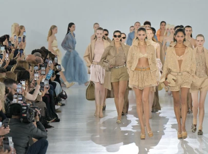 paris fashion week set to begin paris fashion week set to begin