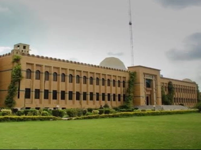 fast national university karachi