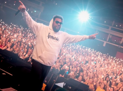 footage emerges of rapper fatman scoop collapsing on stage footage emerges of rapper fatman scoop collapsing on stage