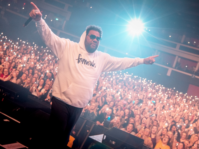 footage emerges of rapper fatman scoop collapsing on stage footage emerges of rapper fatman scoop collapsing on stage