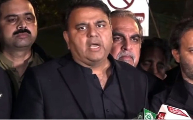 pti leader fawad chaudhry is addressing the media on november 28 screengrab
