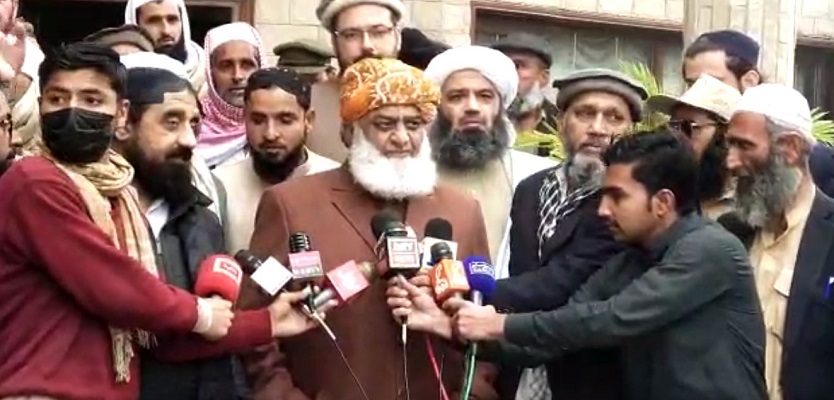 jamiat ulema e islam fazl jui f chief maulana fazlur rehman in shorkot photo screen grab express