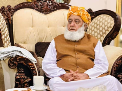 pti authorises fazl to mediate between govt opposition says junaid akbar pti authorises fazl to mediate between govt opposition says junaid akbar
