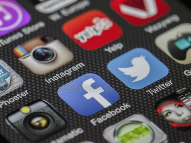 meta says average time spending on its two popular apps has decline photo pexels meta says average time spending on its two popular apps has decline photo pexels