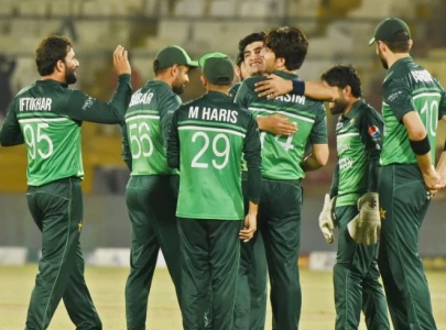pakistan to become no 1 odi team with victory in fourth odi