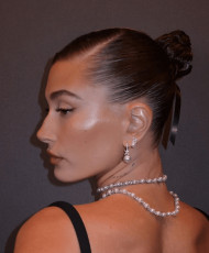 how to master the art of the slicked back bun in minutes