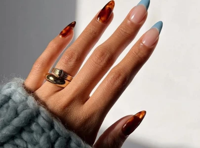 17 almond nail designs perfect for embracing autumn colors
