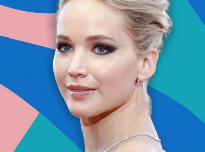 8 expert tips for flawless eyeliner on hooded eyes according to makeup artists