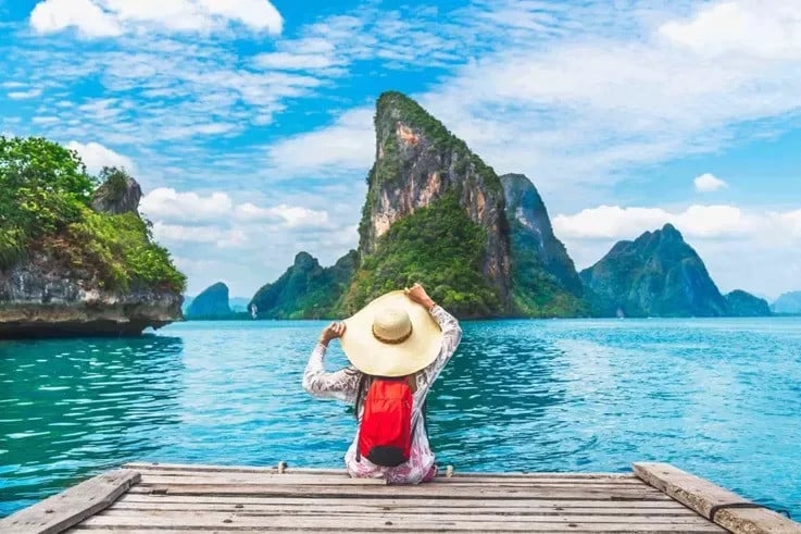 15 Solo Travel Trips You Wish You Knew Sooner (And How to Make the Most of  Them)