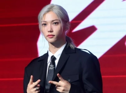 stray kids felix suffers arm fracture in car accident misses skz 5 clock fan meeting stray kids felix suffers arm fracture in car accident misses skz 5 clock fan meeting