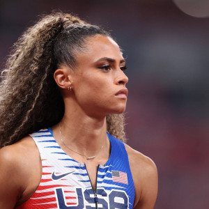 female athletes target of online abuse