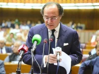 finance minister muhammad aurangzeb photo file