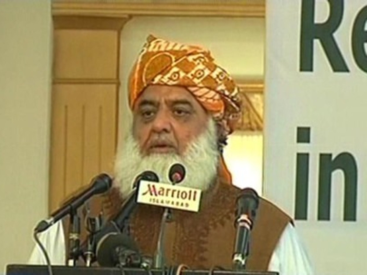 Fazlur Rehman demands arrest of Maulana Idrees’ killers, announces Friday protests