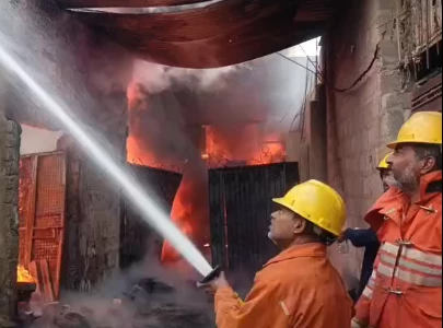 two children injured in karachi fires as warehouse blaze causes major losses