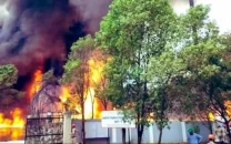 fire at india firecracker factory kills 20 police