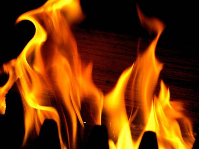 Goods ‘worth Rs30m’ gutted in mysterious fire  | The Express Tribune