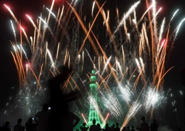 pakistan celebrates independence day in spirit