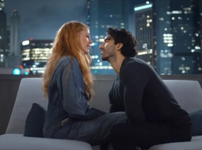 bethenny frankel opens up about unusual vibes at it ends with us premiere amid lively baldoni feud